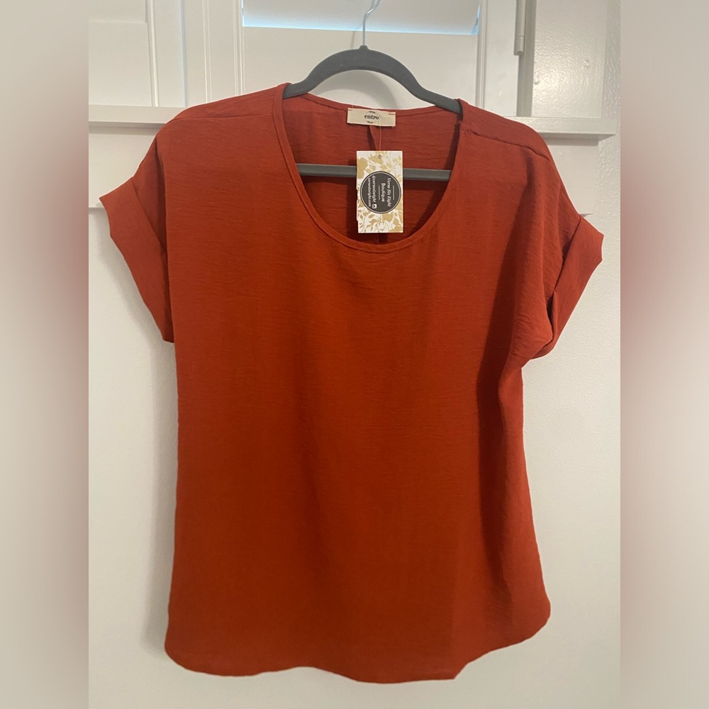 Entro top in rust/orange SIZE SMALL